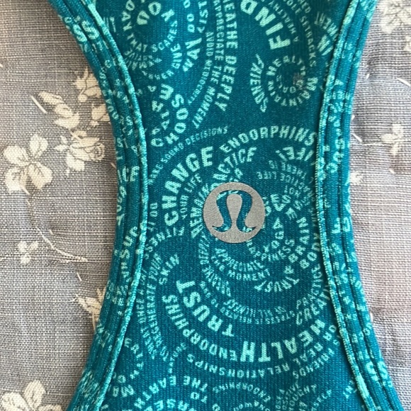 Lululemon size 4 Racerback Tank Turquoise Print - Picture 3 of 5